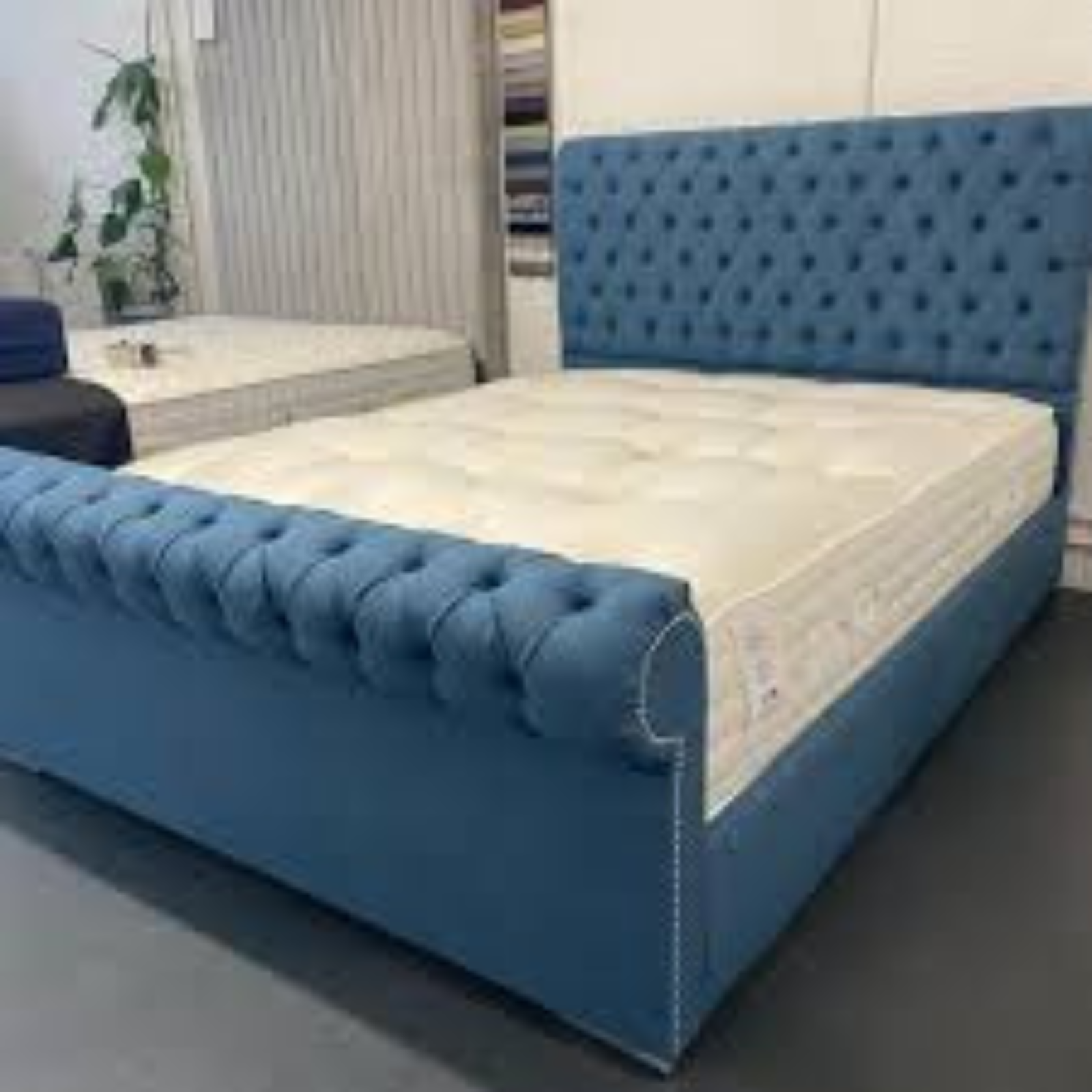 SLEIGH Beds - Image 7