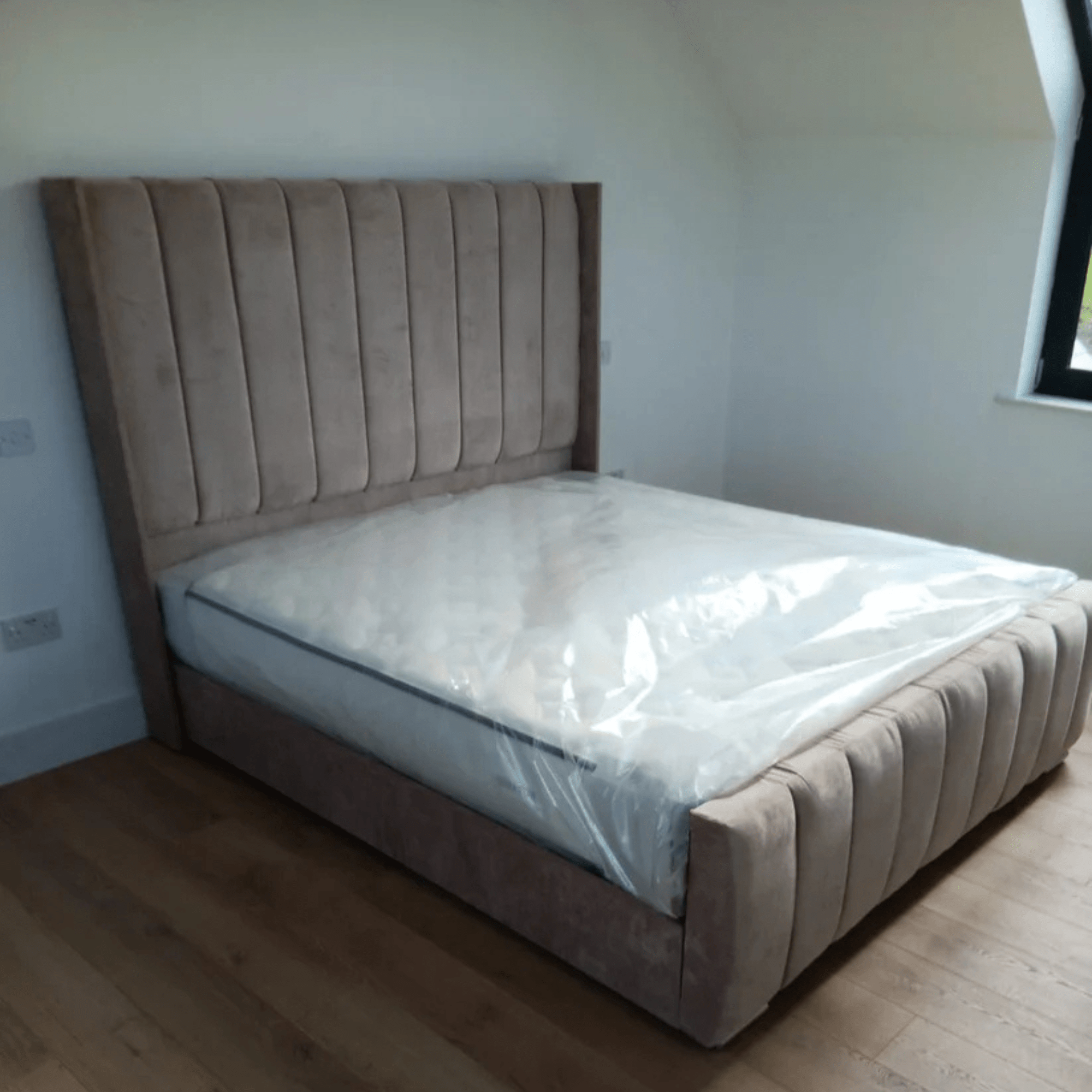 Luxury Milan Wingback Bed Frame – Velvet Upholstered Bed - Image 5